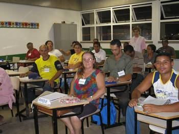 Adultos voltam para a sala de aula nos cursos oferecidos pela Prefeitura de Osasco