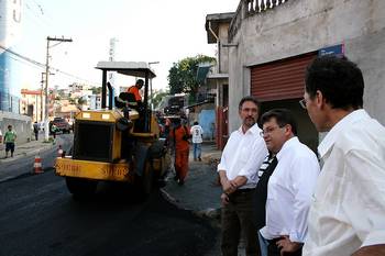 Emidio vistoria obras na zona Sul de Osasco