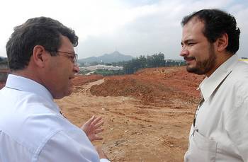 Prefeito de Osasco percorre a cidade vistoriando obras