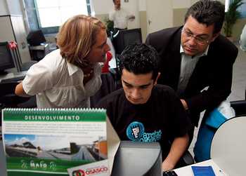 Emidio visita Portal do Trabalhador na zona Sul