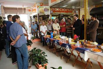 Prefeito participa de café da manhã com comerciantes do Mercado Municipal