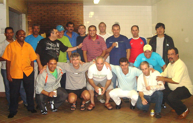 acm-osasco-campeoes-acemiadas-2008-comemoracao.jpg