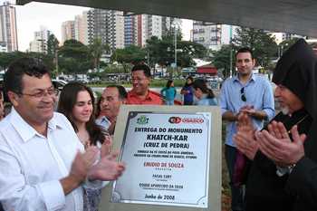 Prefeitura inaugura monumento “Cruz de Pedra”